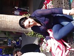 Forró milf a puszta blúz